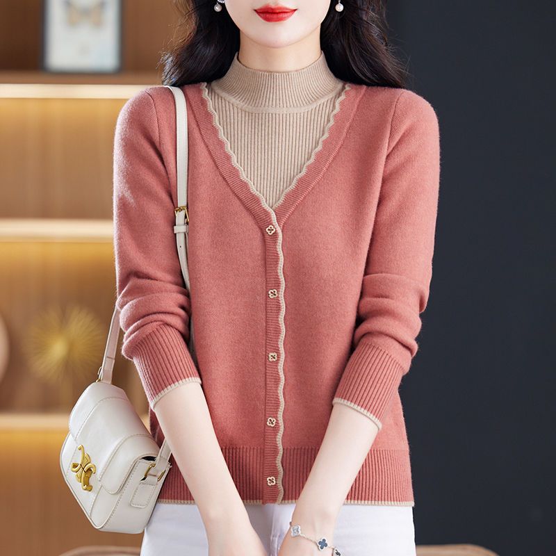 Women's Clothing Autumn and Winter Thick Fake Two-piece Knitted Sweater Fashionable Knitted Sweater