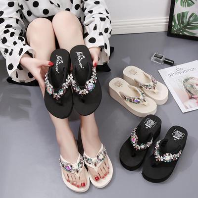Damen Sommer Plateau Strass Strand Hausschuhe: Stilvolle Flip-Flops mit weichen Sohlen und hohen Absätzen für einen modischen Urlaub.