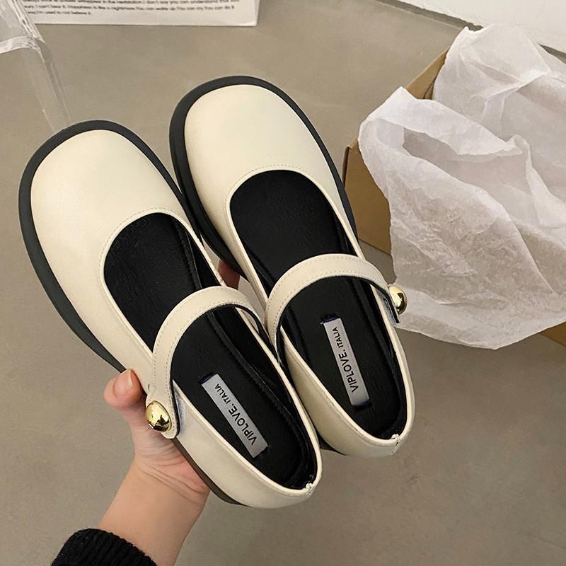 

Туфли Мэри Джейн с круглой французской головкой и жемчужной пряжкой, темпераментные, на толстом каблуке, модные, маленькие кожаные туфли 2025 года, весенние туфли с неглубоким горлом 35