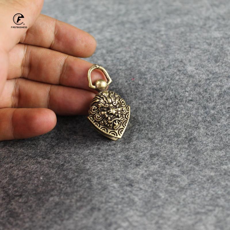 Copper Lions Head Bell Small Ornaments Desk Feng Shui Decorations Retro Brass Keychain Pendants Home Decor for Living Room