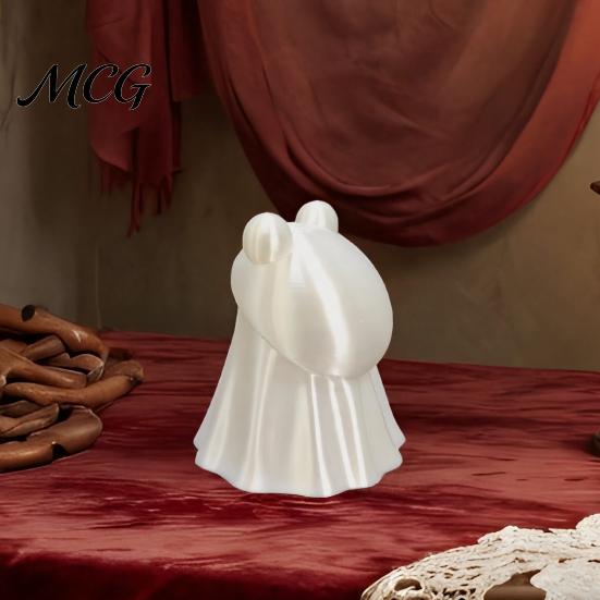 Halloween Ghost Figurine 3D Printed Frog Statue, Spooky Figurine, White Statue Cartoon Decorative Sculpture for Holiday Party Desktop