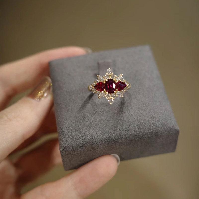 925 Sterling Silver Palace Style Light Luxury High-End Red Diamond Ring for Women's Niche Sweet Cool Fashion Temperament Ring