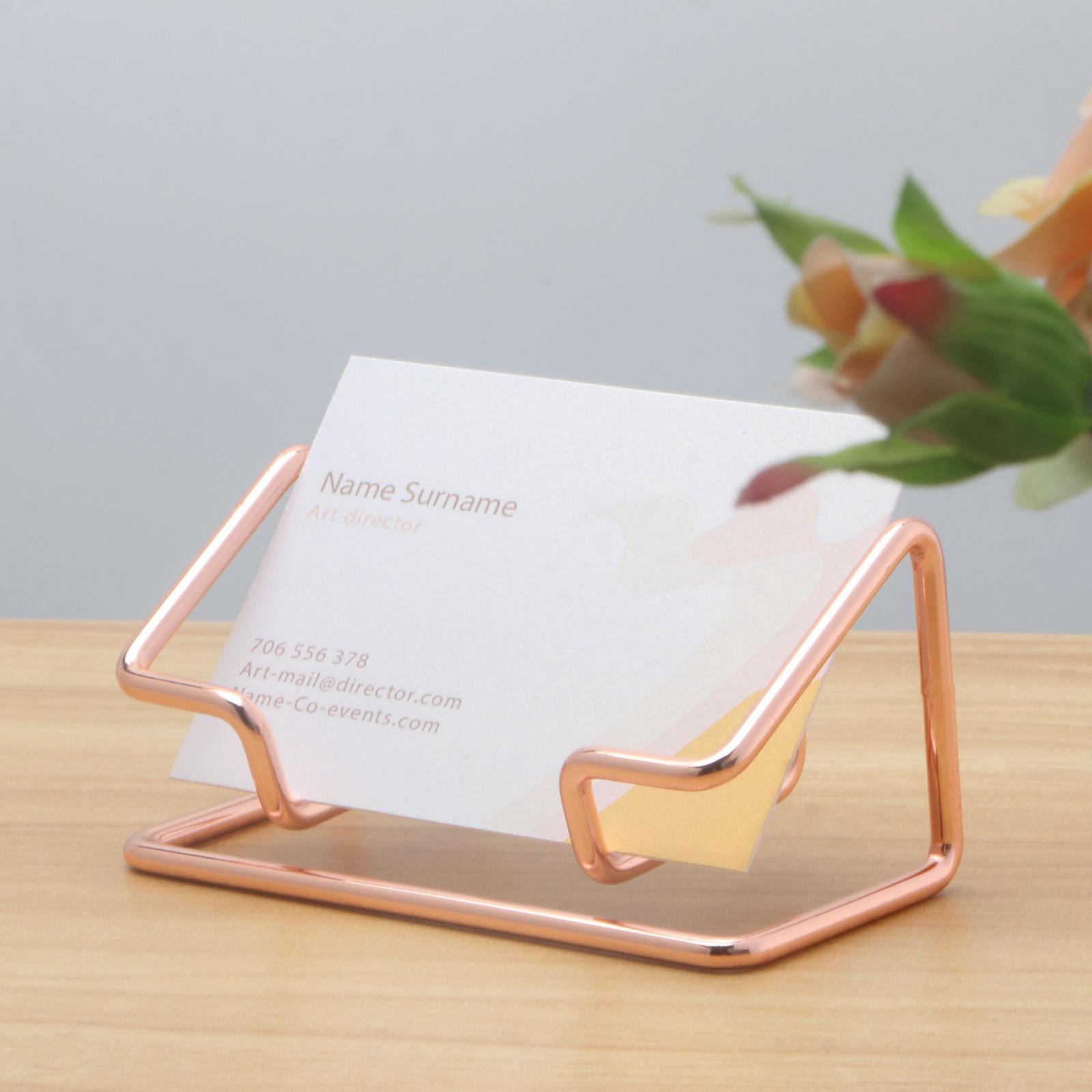 

Металлический вертикальный минималистичный держатель для визиток для рабочего стола