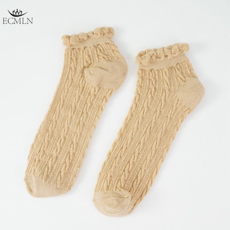Chaussettes mignonnes respirantes à la cheville pour femmes Chaussettes solides Chaussettes décontractées à volants pour femmes Chaussettes d'équipage respirantes
