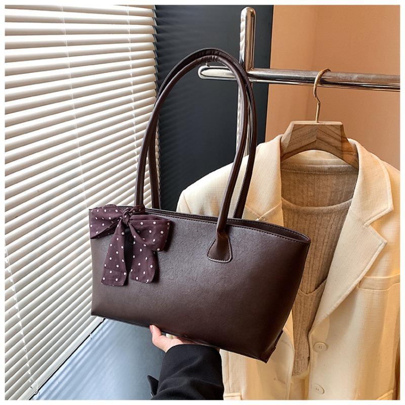 Fashion New Simple Personalized Texture Portable Underarm Bag Women's Solid Color Versatile Commuter Shoulder Bag