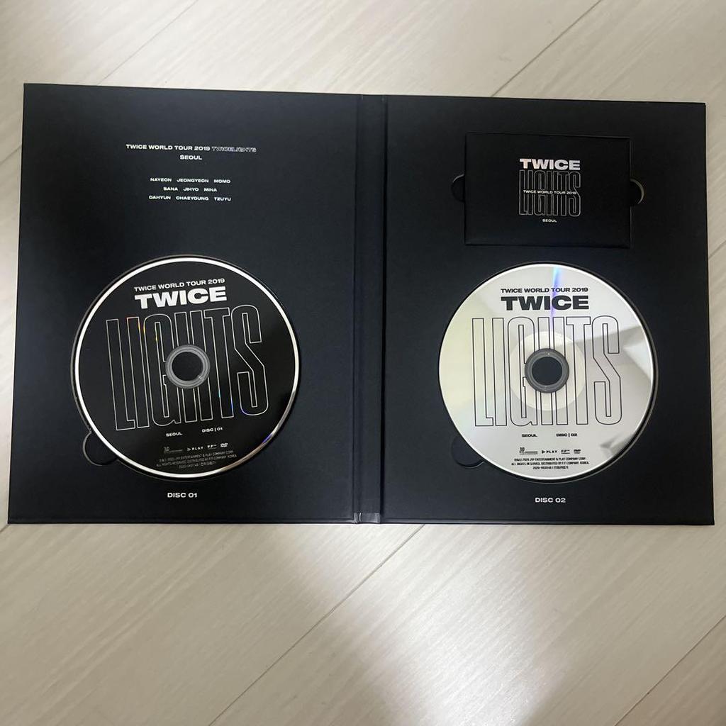 [USED] TWICE WORLD TOUR 2019 LIGHTS DVD