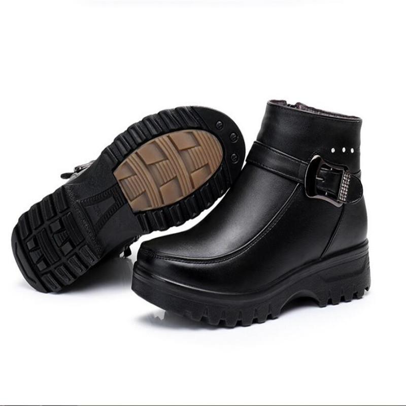 2025 New Genuine Leather Thick Plush Winter Woman Boots Non-slip Waterproof Women Snow Boots Mother Warm Cotton Padded Shoes
