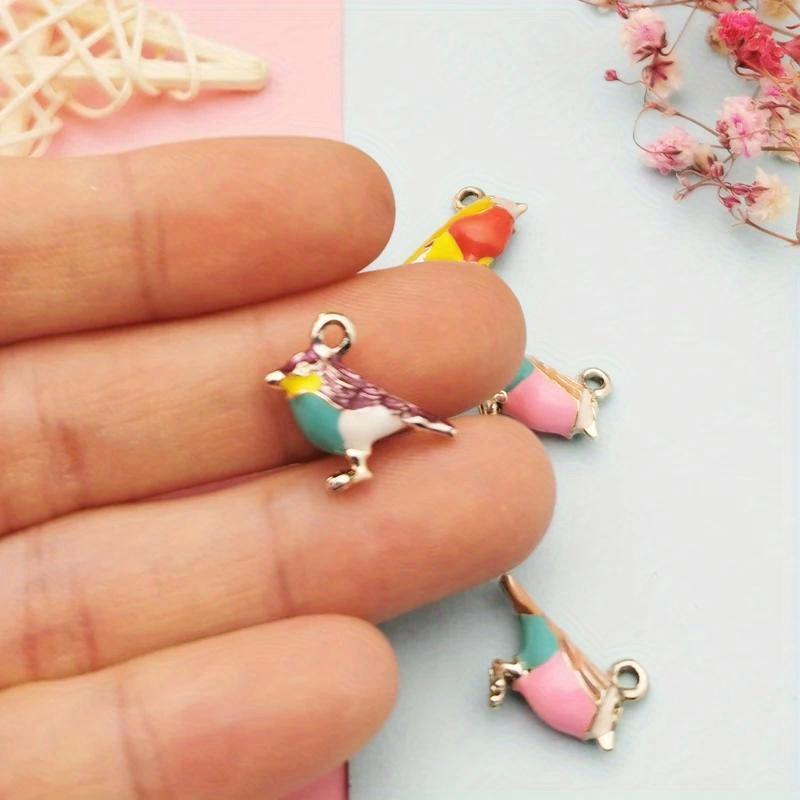 10 Stück DIY Schmuckzubehör Emaille 3D Kleiner Spatz Bunter Elster Vogel Anhänger Passend für Damen Armbänder Ohrringe Herstellung.
