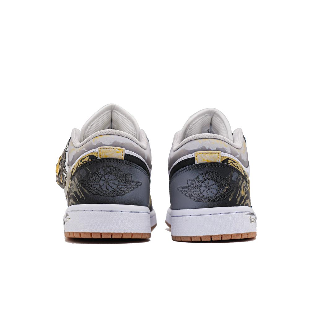 Jordan Air Jordan 1 Lucifer Abrasion Resistant Abrasion Resistant Low top Vintage Basketball Shoes Men's Black Gold 553558-146(Team740-)