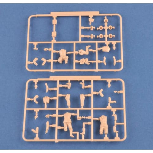 Hobby Boss 1/35 Fighting Vehicle Series German 2cm Flak 38 Anti-Aircraft Gun Figure Set Plastic Model 84412