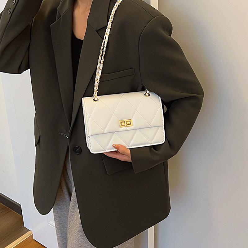 Chic Winter Fashion Women's Shoulder Bag Elegant Small Square Bag With Chain Strap