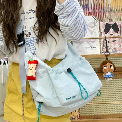 Casual Bag Lightweight Pleated Tooling Messenger Bag Women's Drawstring Canvas Bag Large Capacity Student Class Commuting Messenger Bag