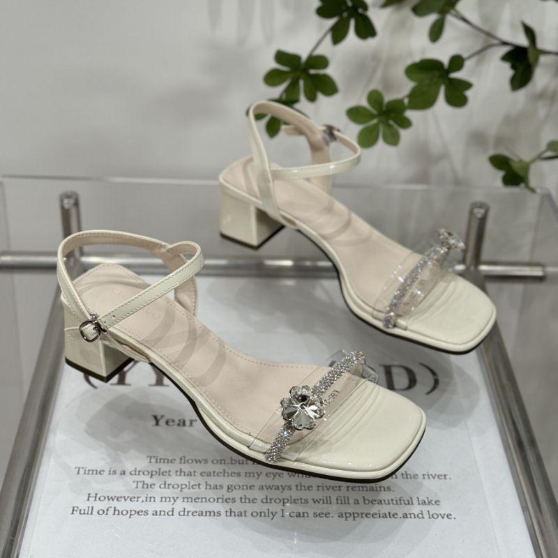 Fashion Hot Selling Female Sandal 2025 Women's Med Block Heels Ladies Shoes Summer New Medium Fashion Chunky High Comfort Retro Beige