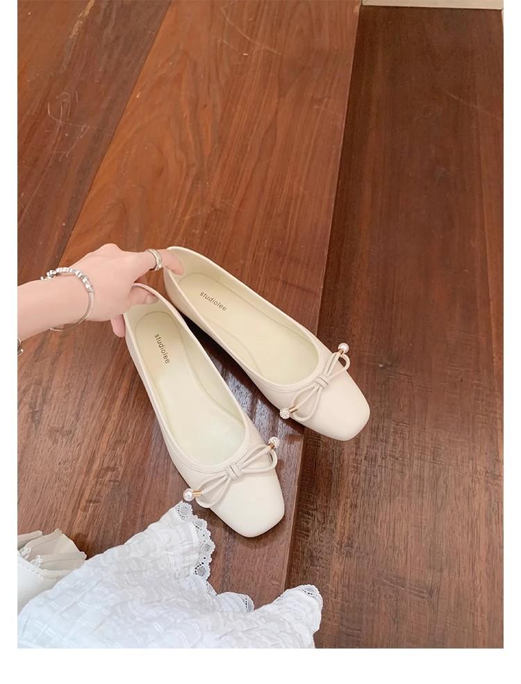 Grape mother, the same 2025 spring and autumn new square head bow light mouth exquisite pearl ballet leather shoes
