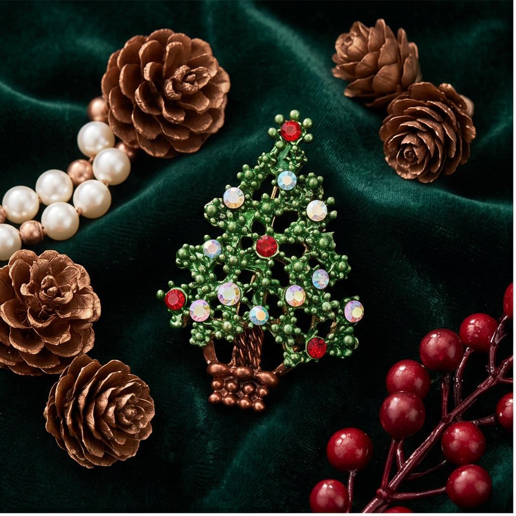 Christmas Tree Brooch - Women's Style - High-end Festive Decoration Alloy Rhinestone Pin