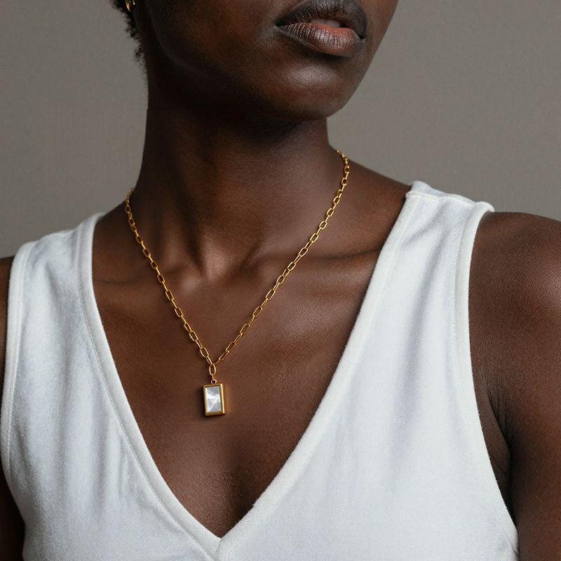 18K Gold-Plated Stainless Steel Pendant Necklace with White Mother-of-Pearl Square - French INS Style Fashion Jewelry