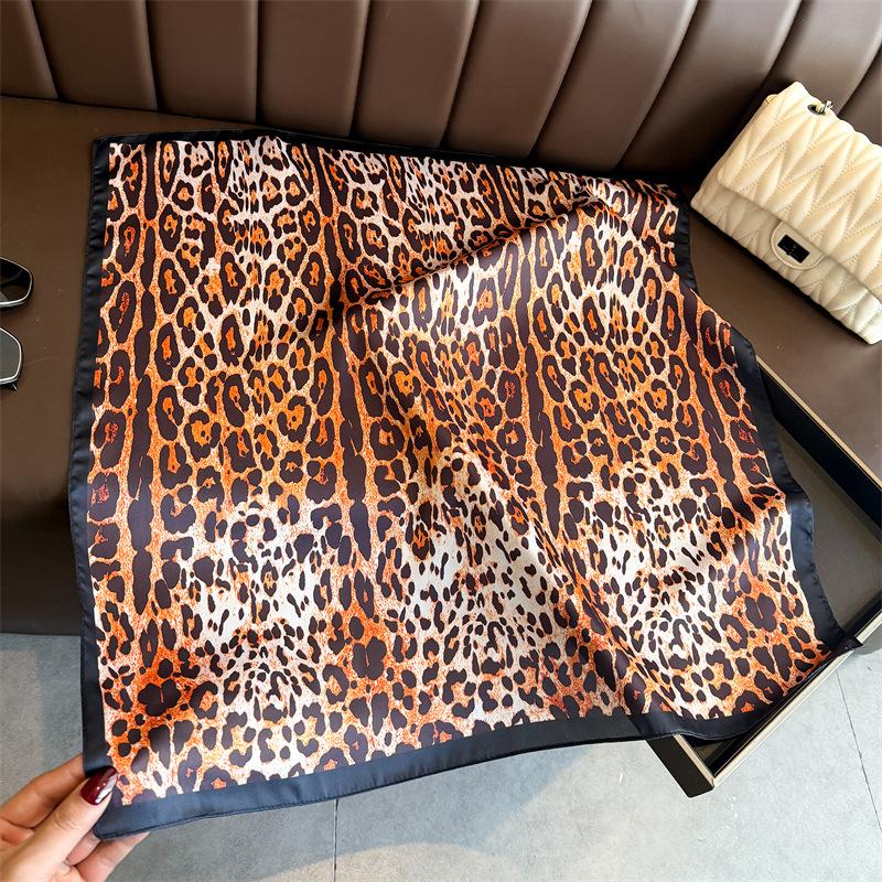 Leopard Print Polyester Scarf Women Fashion Sunscreen Neck Scarf