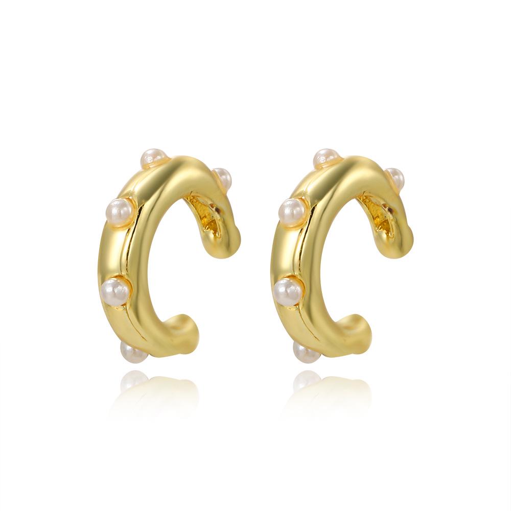 Set of 4 Fashionable Retro 18k Copper-Plated Imitation Pearl Ear Clips, Earrings, and Ear Bone Clips - No Piercing Needed.