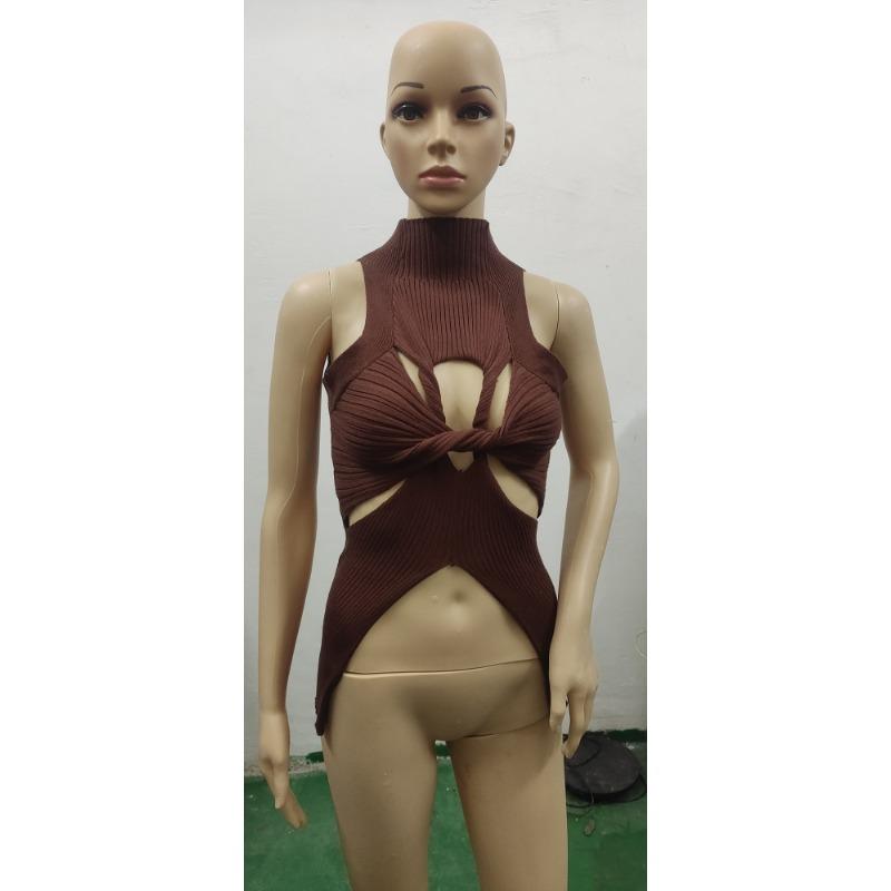 Sleeveless, Hollowed-out Knotted Woolen VestFashionable Half-high Neck Crop Top