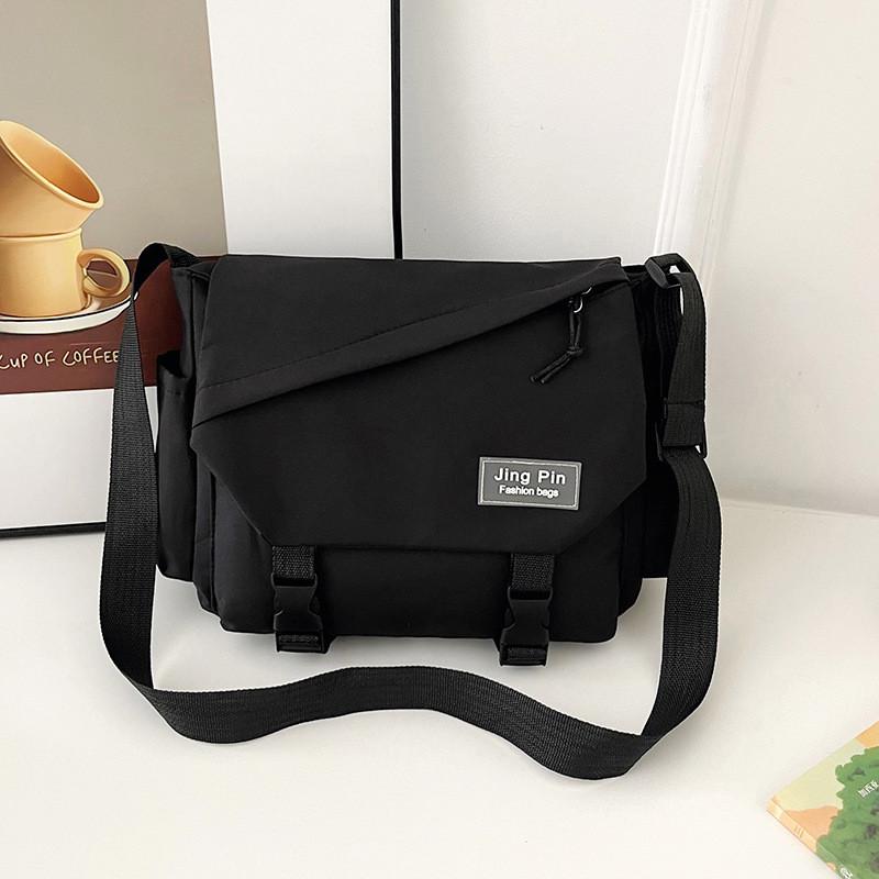 Large Capacity Crossbody Bag For Women With Canvas Material And Vintage Style
