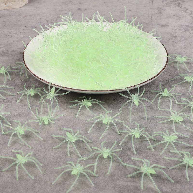 50/100Pcs 3cm Halloween Spider Scary Luminous Glow Spider for Halloween Party Home Indoor Outdoor Decoration Haunted House Props
