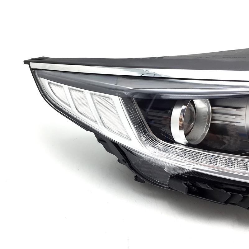 Compatible Headlights for RX300, RX330, RX350 (Model Years 2003-2008)