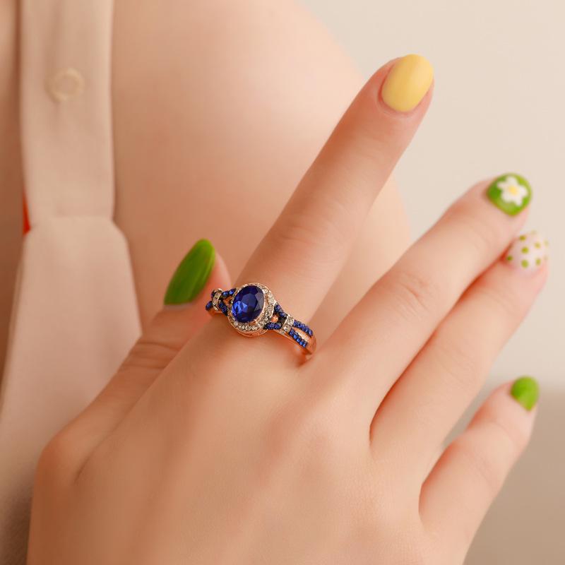 Elegant Blue Zircon Diamond Ring - Classic Women's Hand Jewelry