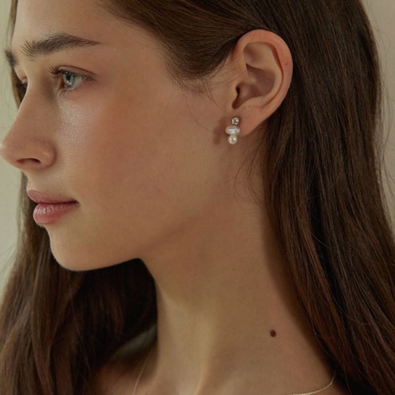 

ADAUL Spoil pearl drop earring - silver Silver