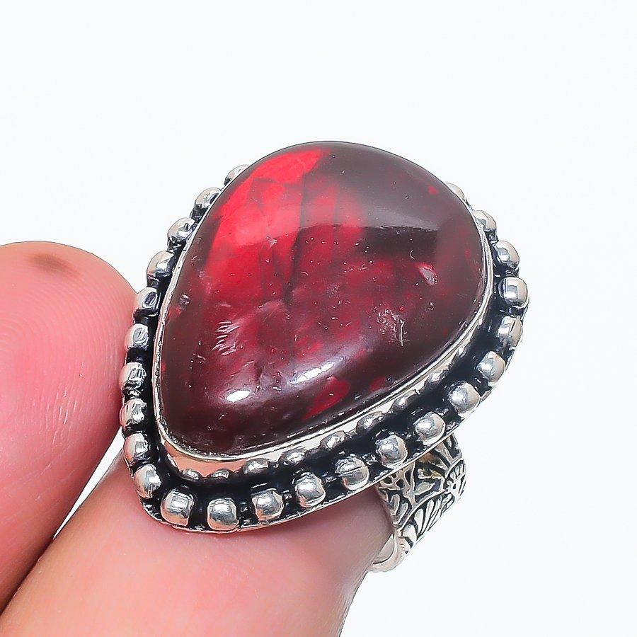 

Кольцо из серебра 925 пробы с натуральным красным лабрадоритом, размер 8 A0T13