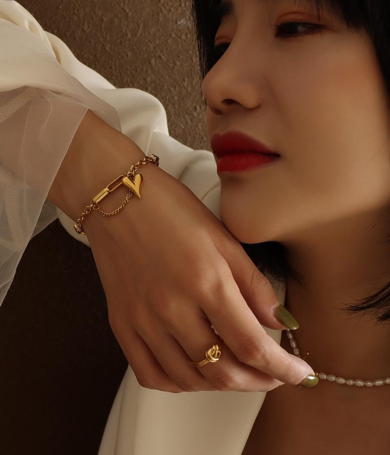 Tassel Heart Pendant Minimalist 18k Gold Titanium Clavicle Necklace Set