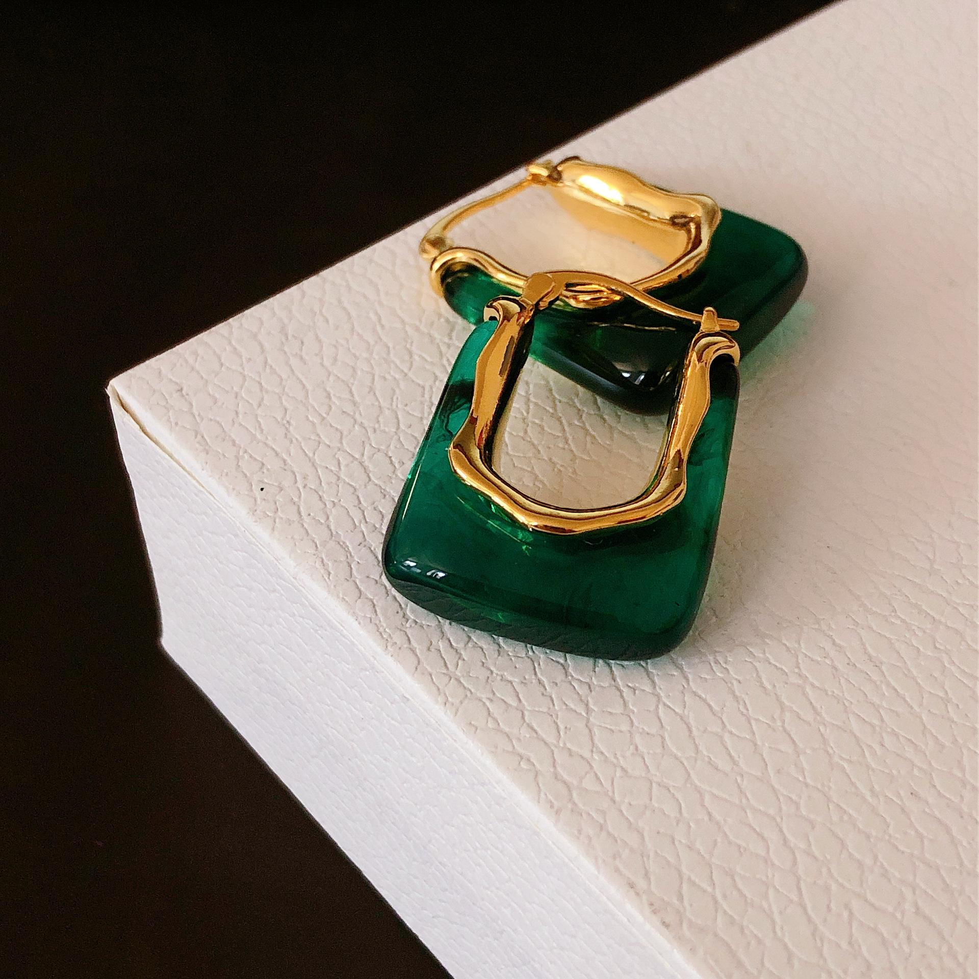 Green Amber Transparent Resin Earrings for Women, Geometric Irregular Retro Earrings, New Fashionable Party Earrings