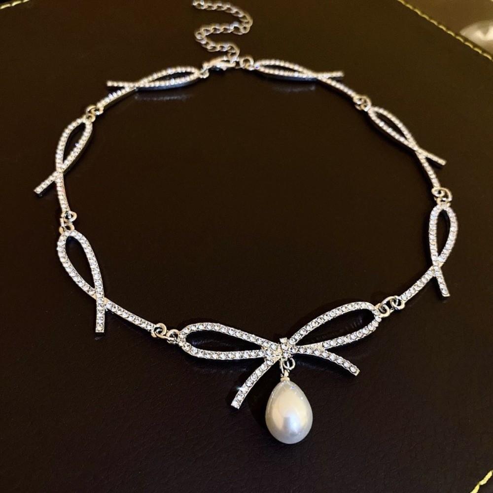 Fashion Multi-layer Diamond Pearl Elegant Women's Jewelry Layered Pendant French Court-style Beaded Choker Daily Accessories