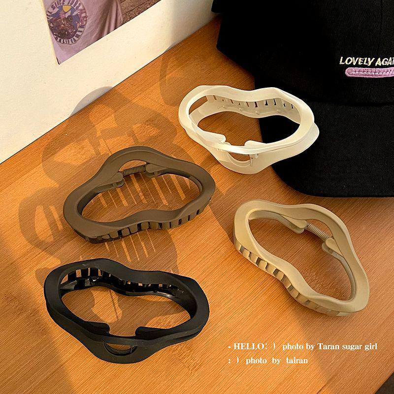 Elegant Matte Cloud Claw Hair Clip - Large Size Women's Shark Hairpin Headwear