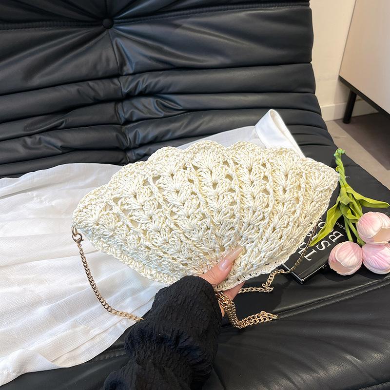 

The Vintage Seashell Shape Handwoven Straw Shoulder Bag Summer Beach Handmade Chain Hollow Out Crossbody Bag KTY 32x2x19cm
