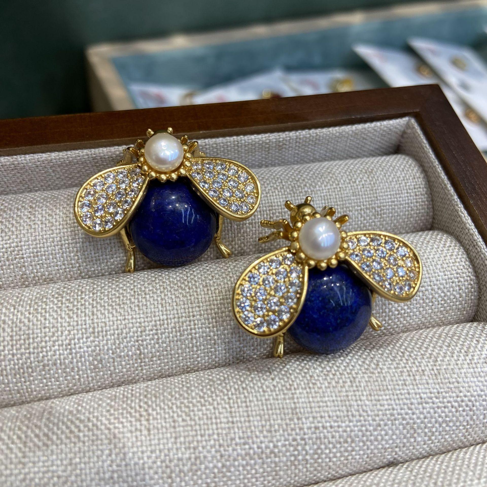 Medieval Court Retro Exquisite Copper Gold-Plated Bee Stud Earrings Zircon Inlay Design Insect Earrings