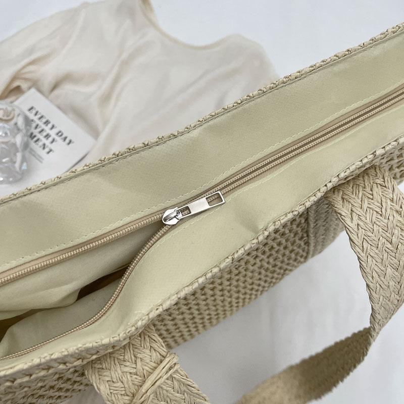 Handwoven Straw Tote Bag Women's Summer Beach Bag with Tassel Detail and Lightweight Design