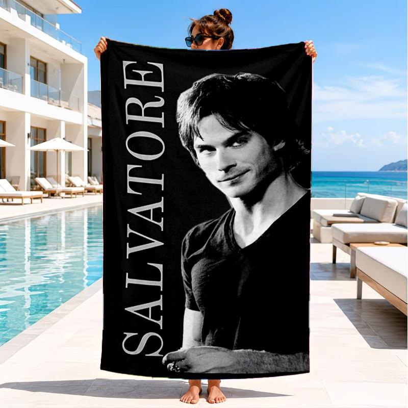 Serviette de plage Damon Salvatore Romance, Microfibre Super Douce, Cadeau Parfait pour Elle/Lui, Anniversaire, pour Piscine, Plage, Voyage, Décoration Fête de Plage