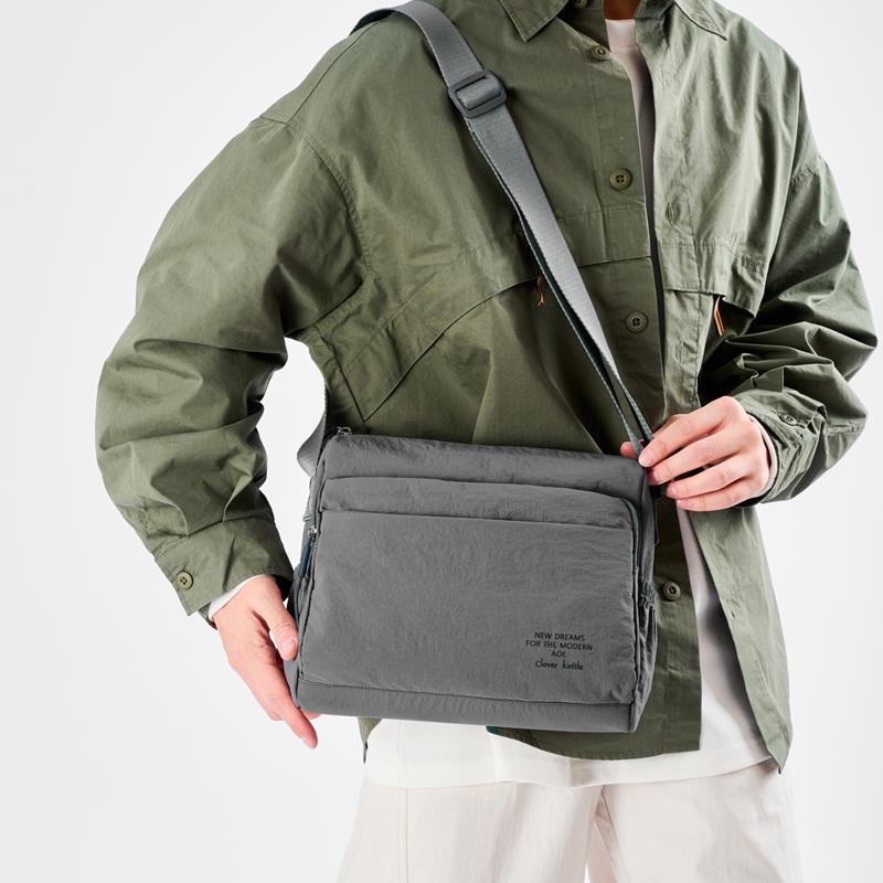 Multi-layer Large Capacity Bag Women's Shoulder Bag Multi-pocket Water-repellent Solid Color Crossbody Bag