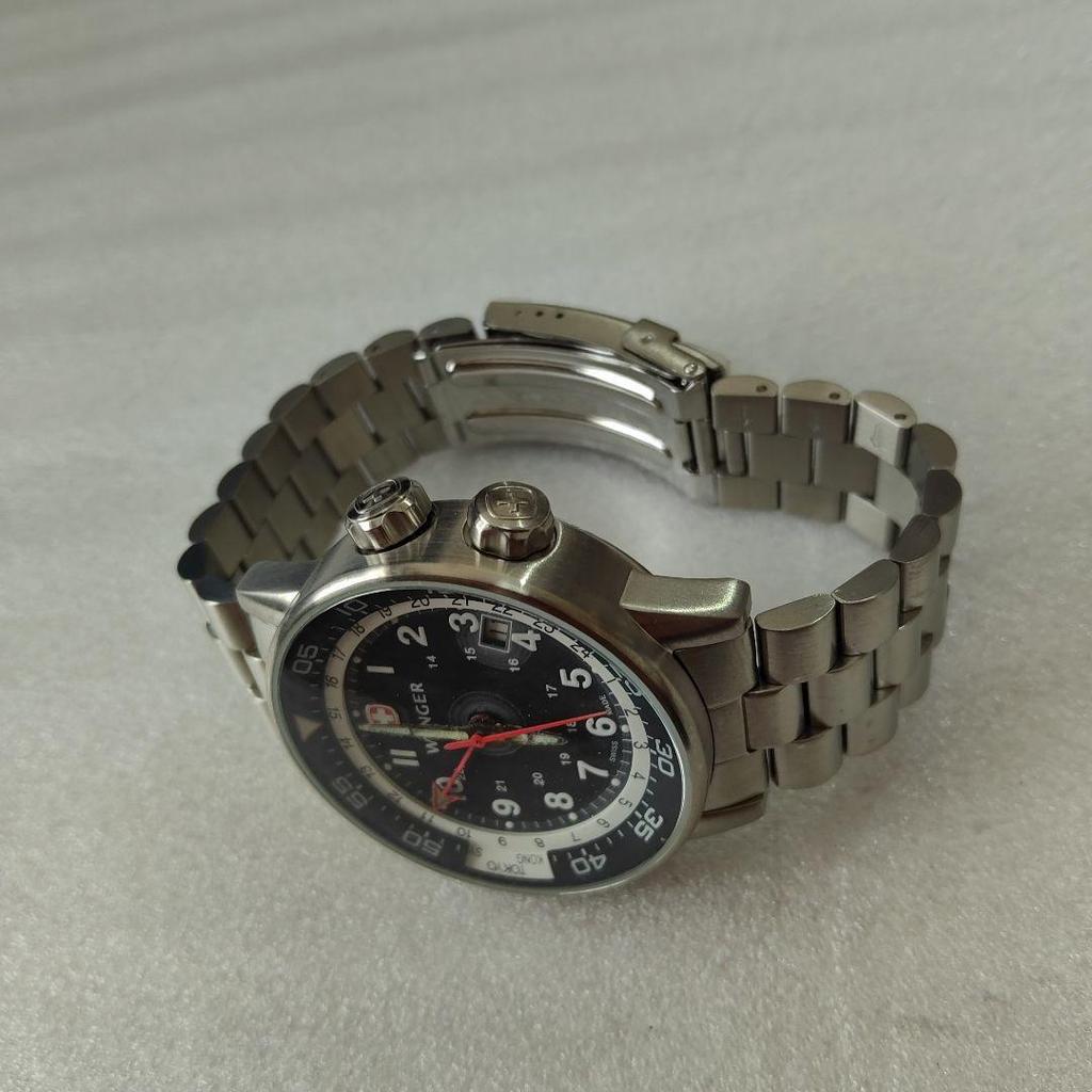 Used Wenger 74745 stainless steel new immovable item