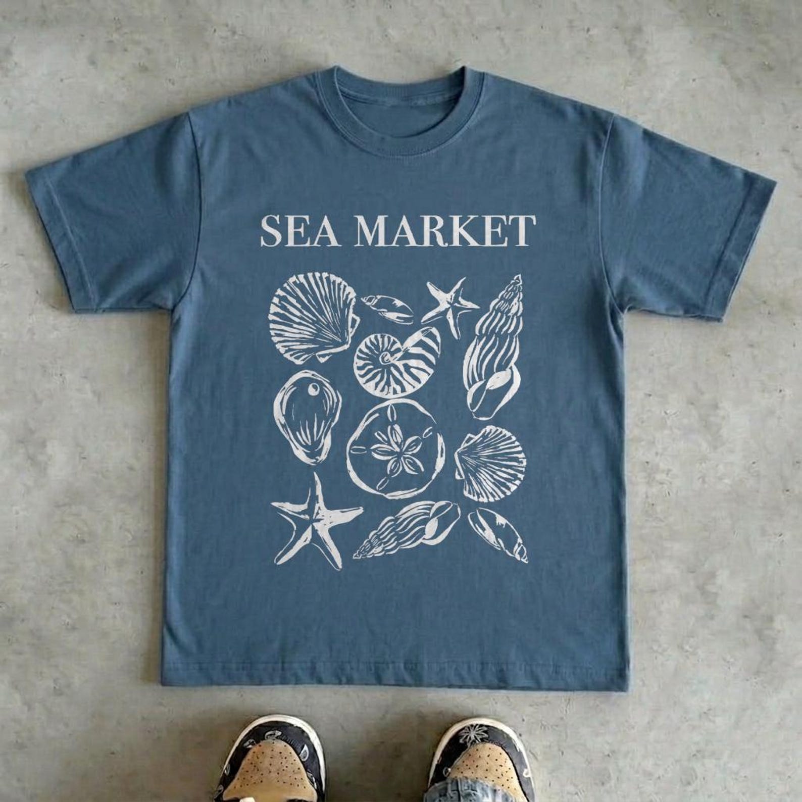 Sea Market Seashell Shirt, Vintage Coastal Graphic Tee, Nautical Beach T-Shirt, Ocean Lover Gift, Marine Life Shell Top, Retro Summer Beach S