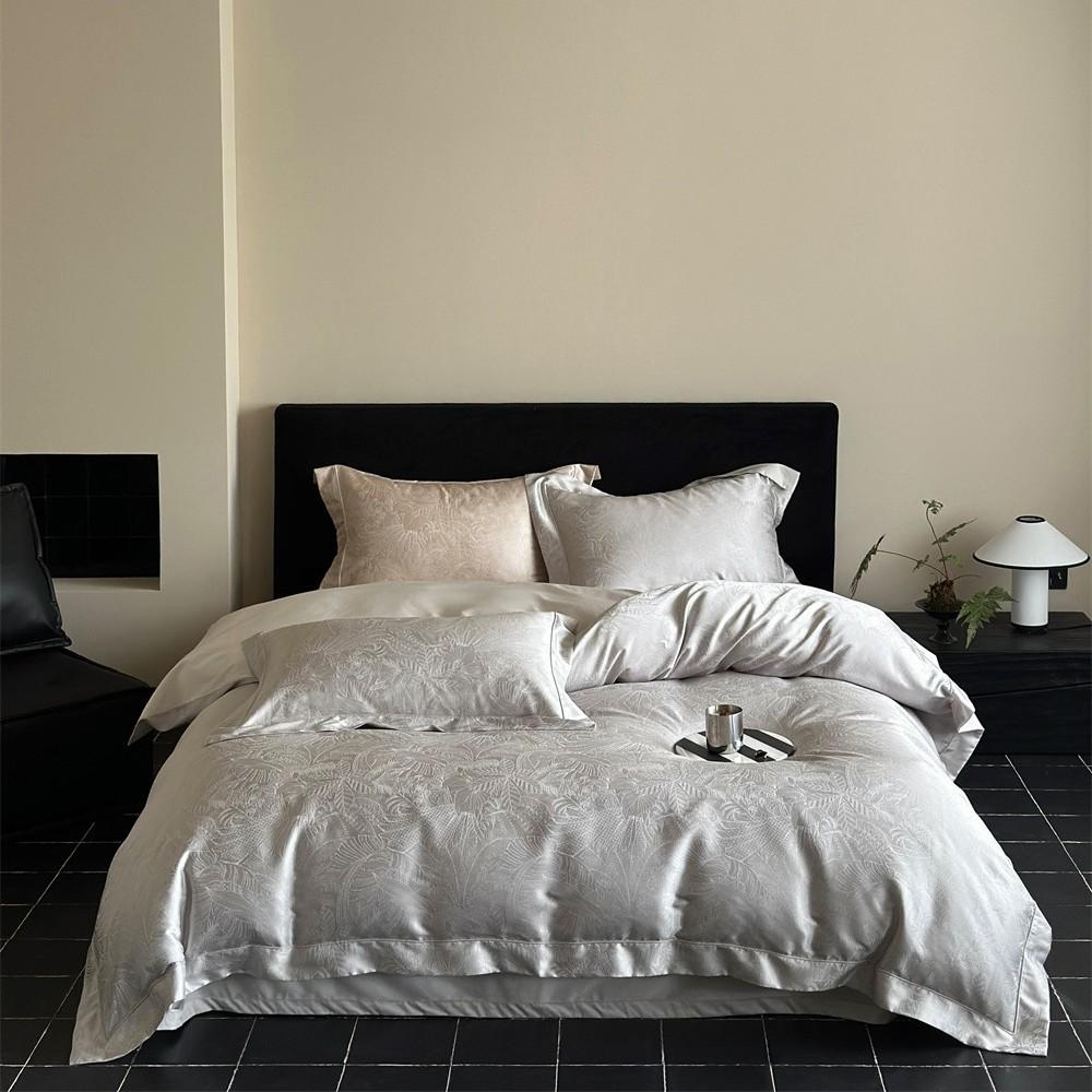 Pure Cotton Bedding Four-piece European Classical Simple Skin-friendly Breathable Bed Sheet Quilt Cover Pillowcase Kit