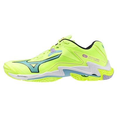 Sports Shoes Green Wave Lightning Z8