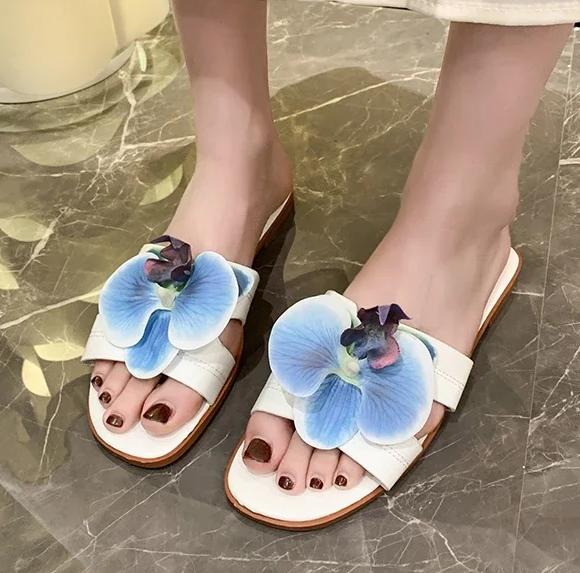 Summer New Women's Flats Slippers Flower Women's Sandals Bathroom Slippers Banquet Party Women's Shoes Slides