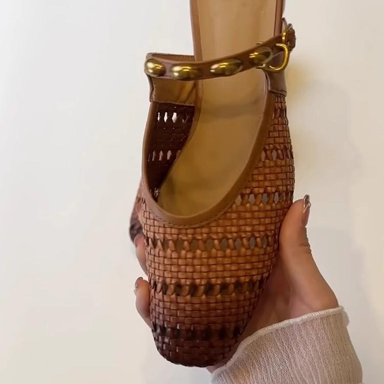 Soft Leather Edition~ Gentle Versatile Coarse Heel Woven Baotou Shoes Women's French Metal One-word Belt Hollow Breathable Semi-Slippers