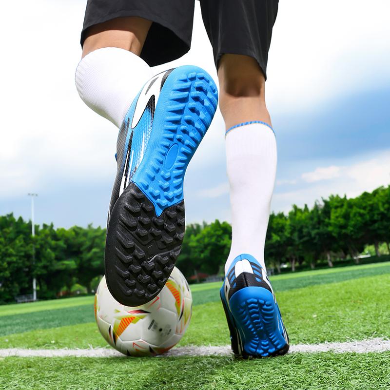 Men Original Soccer Shoes Society Professional Football Boots New Outdoor Training Top Quality Sneaker Long Spikes Football Boot