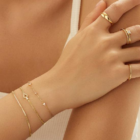 [Worn by Ailee, Fumina, and Lee Chae-young] Triangle Cubic Zirconia Station Bracelet B059-03G