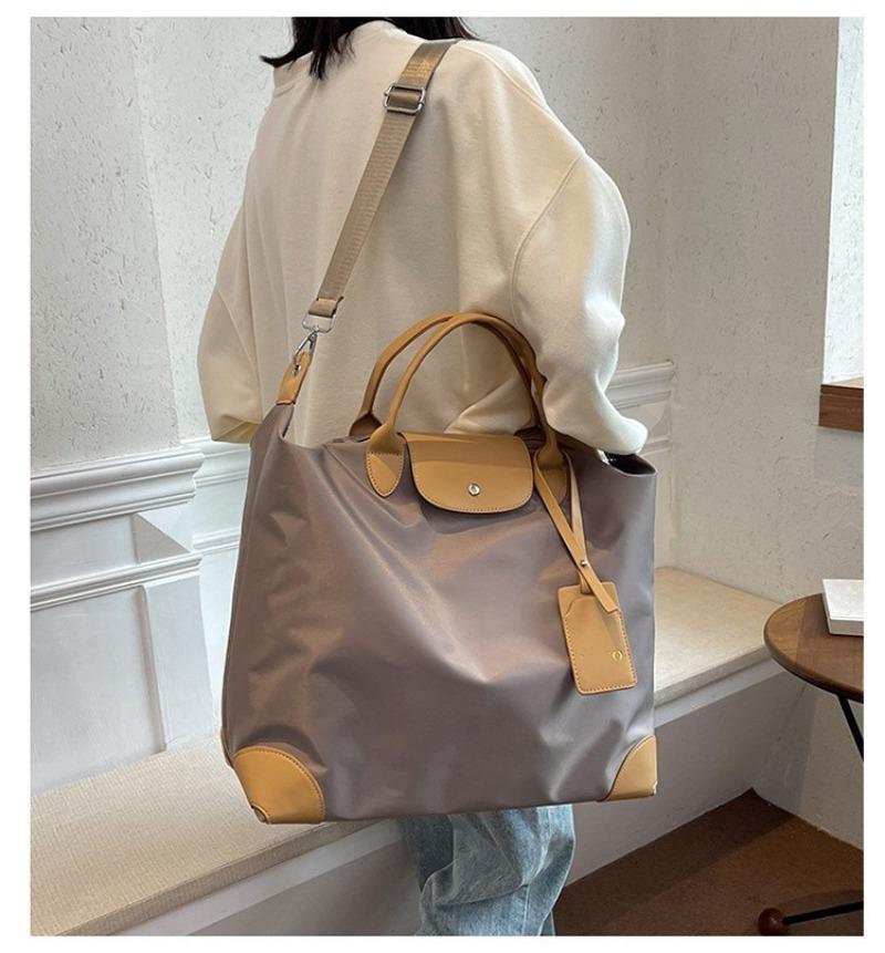 Large capacity portable travel bag Lightweight waterproof sports fitness bag Boarding bag Travel bag Luggage bag