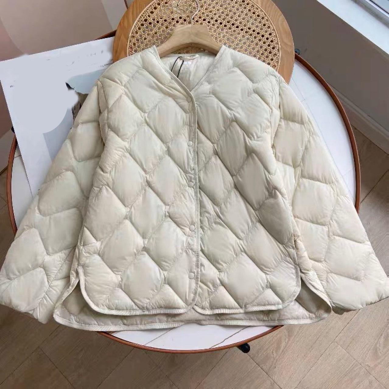 

Осень-зима ультралегкая мягкая стеганая куртка без воротника с V-образным вырезом повседневная короткая женская повседневная свободная однобортная куртка на утином пуху S бежевый