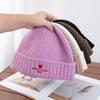 Mignon visage d'ours petit bonnet tricoté pour femme hiver polyvalent broderie faciale bonnet en laine protection des oreilles bonnet chaud froid