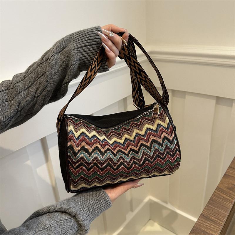 

Fashion-forward 2024 Ethnic Striped Medium Bucket Bag With Durable Pu Material For Casual Style чорний